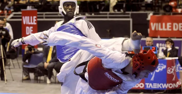 photo  pascal gentil lors d’un combat en 2009.  &copy;  afp - fred dufour 
