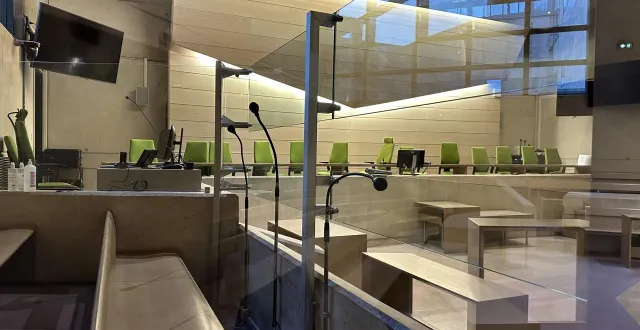 photo  aux assises de la sarthe, l’avocate générale requiert la réclusion criminelle à perpétuité à l’encontre de l’ancien agent pénitentiaire jugé pour l’assassinat de son ex-compagne en mars 2023 à coulans-sur-gée.  &copy;  ouest-france 