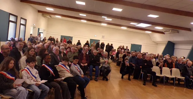 photo  les ruaudinois sont venus nombreux à la traditionnelle cérémonie des vœux du maire.  &copy;  le maine libre 