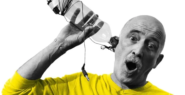 photo  alain minvielle sera la tête d’affiche du prochain festival jazz sur les prés.  &copy;  le bar floreal. photographie 