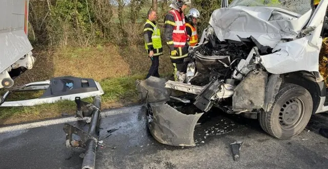 photo  le conducteur du fourgon a été héliporté au chu d’angers.  &copy;  photo co 