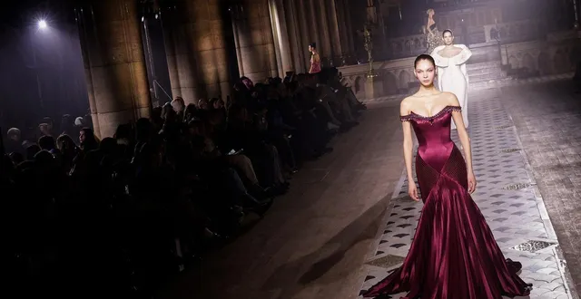 photo  paris, lundi 26 janvier 2026. une mannequin présente une création de georges hobeika dans le cadre de la semaine de la haute couture de paris.  &copy;  afp 