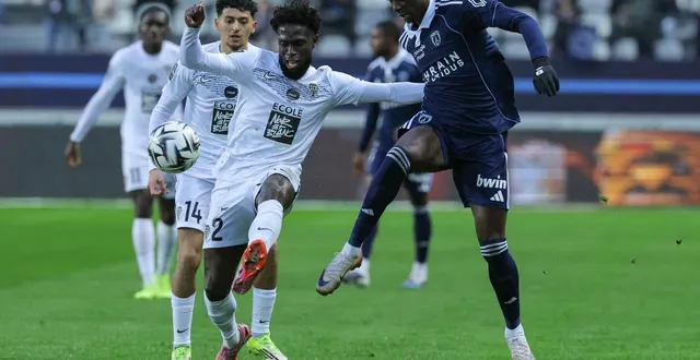 photo  a l’image d’arcus et belkhdim, le sco a resserré les rangs à paris.  &copy;  afp 
