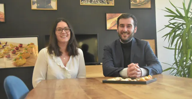 photo  marjorie poitral est cogérante de l’orée des bois traiteur avec son frère kévin. elle gère tout le côté cuisine et achats. lui s’occupe de la partie commerciale et gestion financière.  &copy;  co – joël audouin 