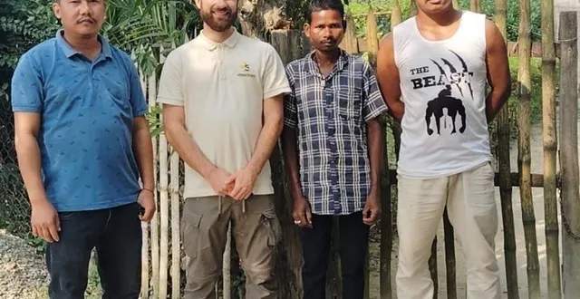 photo  paul lefrand (deuxième à gauche) est parti en inde pour rencontrer des acteurs de l’agriculture durable.  &copy;  paul lefrand 