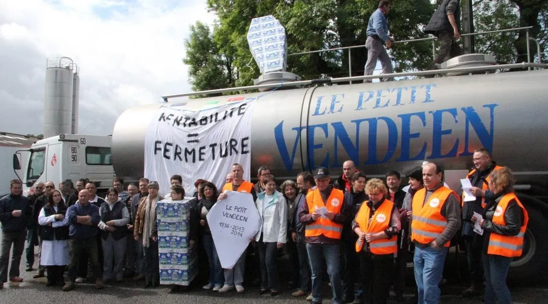 INFO OUEST - FRANCE . En Vendée , le groupe Terra Lacta arrête la production des yaourts Le Petit