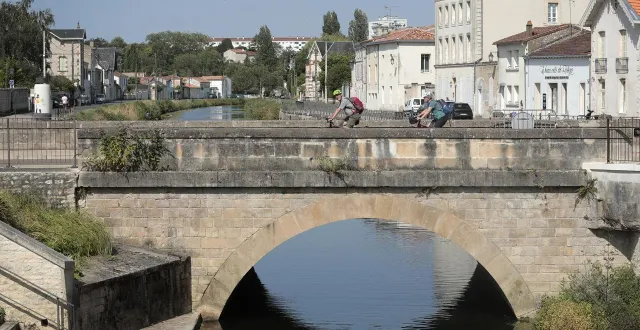 photo  très bon classement pour la ville de niort.  &copy;  co 