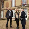 photo  véronique louwagie (au centre) et deux de ses colistiers, nathalie lenôtre et didier cousin, tous deux adjoints au maire actuel, philippe van-hoorne, convoitent la mairie de l’aigle. 