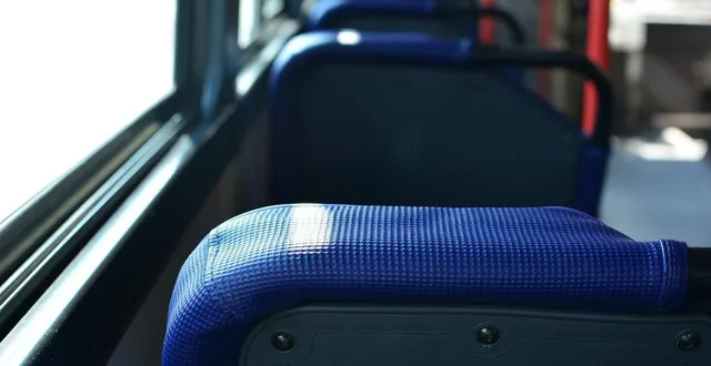 photo  un accident entre un bus scolaire et une voiture a fait un blessé grave, lundi 26 janvier 2026 à saint-priest-sous-aixe (haute-vienne). photo d’illustration.  &copy;  redioactive / pixabay 