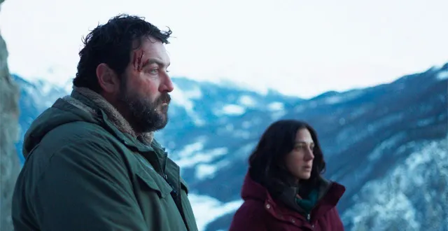 photo  denis ménochet et zar amir ebrahimi sont à l’affiche du film de guillaume renusson. un duo éclatant.  &copy;  les films velvet – baxter films – pierre maïllis-laval 