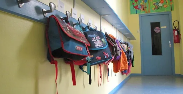 photo  des mesures du taux d’amiante ont débuté dans les locaux de l’école primaire saint-exupéry à chauray.  &copy;  archives presse océan 