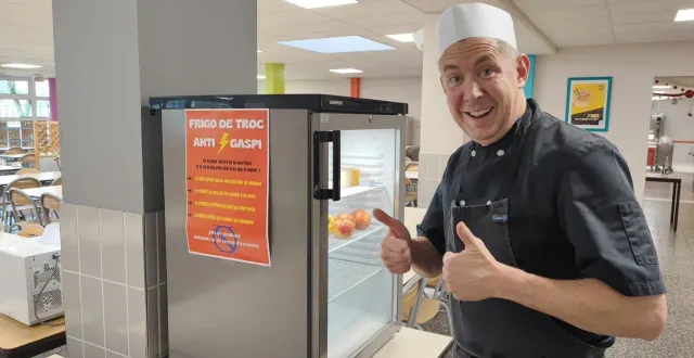 photo  guillaume delsaux a été cantinier de la cité scolaire genevoix-signoret-de-vinci de bressuire pendant onze ans.  &copy;  archives co - nadège desquiens 