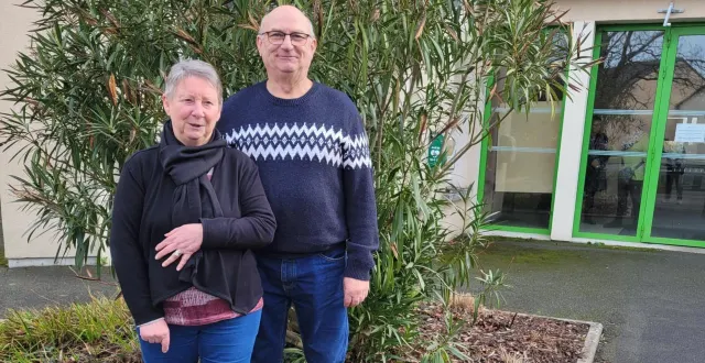 photo  philippe alliot accompagné de la nouvelle présidente du dynamique club de l’amitié, monique roy.  &copy;  co 