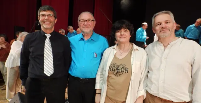 photo  pascal robert, chef de chœur d’éclats de voix, rené beauduffe, président de la chorale candéenne, sylvie lebeau, cheffe de chœur de la cantaria, et cyrille langevin, président de la chorale voisine.  &copy;  co 