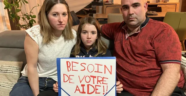 photo  saint-aubin-des-coudrais, 23 janvier 2026. la petite soane, 11 ans, ici avec ses parents, mélissa et nicolas, avait été touchée à l’œil par un feu d’artifice à montmirail le 3 août 2024.  &copy;  le maine libre - thomas négrier 