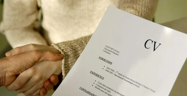 photo  le candidat avait menti sur son parcours : son cv était irréprochable mais son incompétence a fini par le trahir.  &copy;  photo d’illustration : jaubert/sipa 