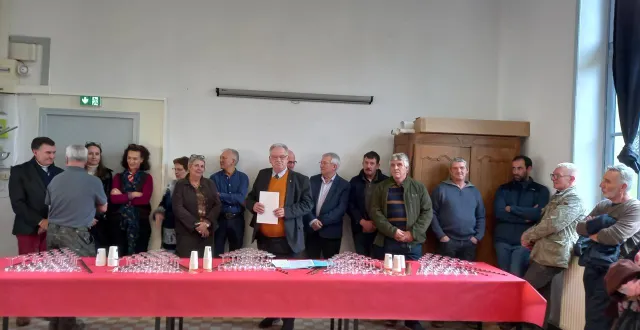 photo  le maire, pascal delpierre, et son équipe lors de la cérémonie des vœux.  &copy;  photo claude citharel 