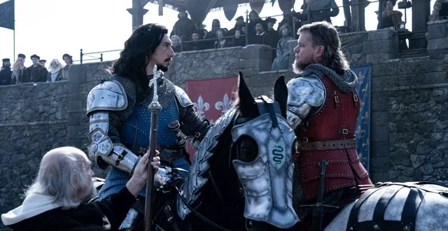 photo  adam driver et matt damon dans « le dernier duel »  &copy;  patrick redmond / 20th century studios / disney compagny 