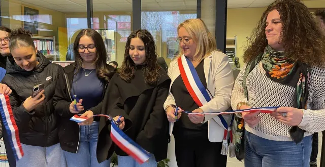 photo  le nouvel accueil info jeunes inauguré.  &copy;  le maine libre 