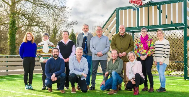 photo  les membres de la liste de « la chapelle-prés-sées unie » avec, au centre, michel garel tête de liste.  &copy;  franck lecrenay 