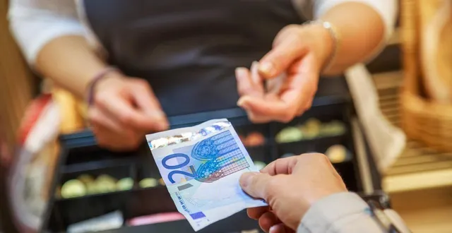 photo  « quel beau cadeau que celui de ces deux jeunes en vacances… » photo d’illustration.  &copy;  pixinoo / getty images / istockphoto 