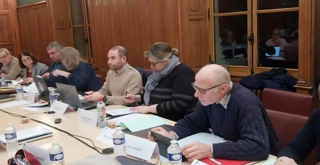 photo  une partie des élus lors du conseil municipal de lundi soir.  &copy;  ouest-france 