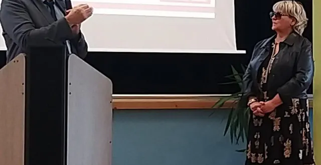 photo  stéphane le foll, président de le mans métropole,  aux côtés de carole heulot, la maire.  &copy;  ouest-france 