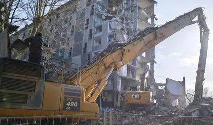 photo  grignoteuse et trieuse sont en marche.  &copy;  ouest-france 