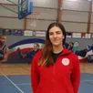 photo  axelle chapron entraîne les jeunes au club de basket de changé. 