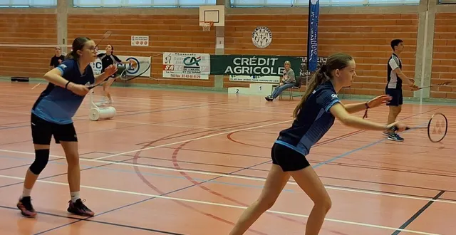 photo  plus de 100 jeunes, garçons et filles, étaient en lice.  &copy;  le maine libre 