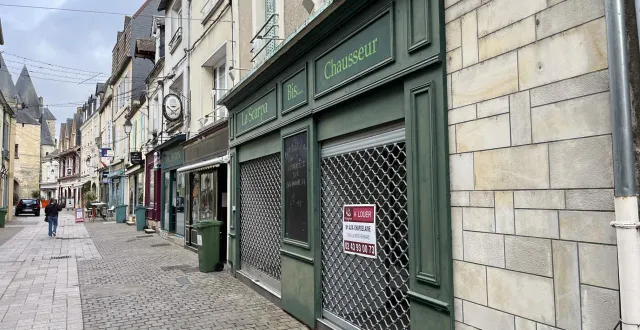 photo  plusieurs commerçants regrettent la faible fréquentation du centre-ville.  &copy;  le maine libre 