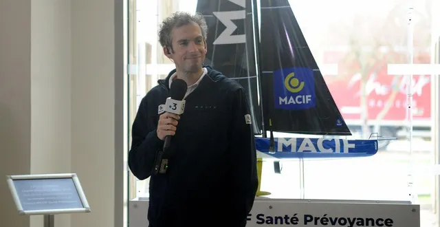 photo  charlie dalin est venu rendre visite aux salariés de la macif le 14 janvier.  &copy;  co - christophe bernard 