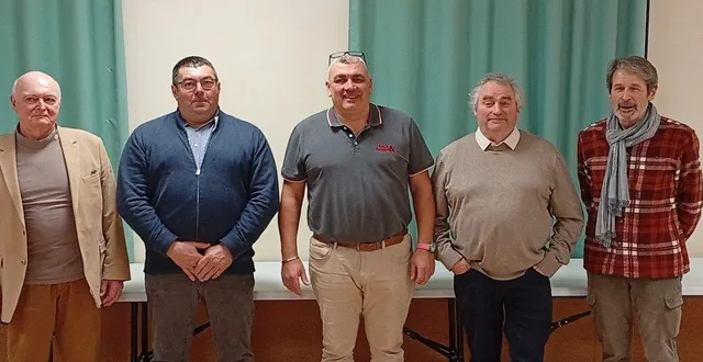 photo  de gauche à droite : jacques germain, thierry laigre, arnaud langlois (président du spao), christophe bignon, philippe touchain.  &copy;  ouest-france 