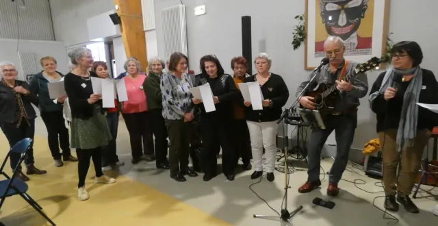 photo  les participants ont chanté tous ensemble.  &copy;  ouest-france 