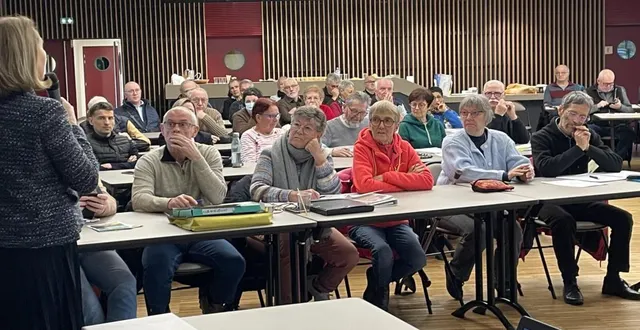 photo  la fédération de randonnée de la sarthe a organisé une réunion pour remercier les baliseurs du travail accompli tout au long de l’année.  &copy;  le maine libre 
