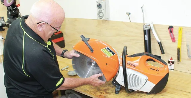 photo  des bénévoles répareront gratuitement les outils, l’électroménager, la hi-fi…  &copy;  communauté de communes orée de bercé belinois 