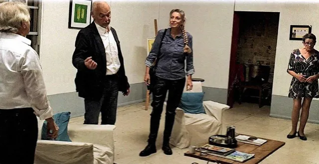 photo  une comédie politiquement incorrecte, de pierre sauvil, qui pose la question : un homme politique est-il un être humain ?  &copy;  le cercle de théâtre du lude 