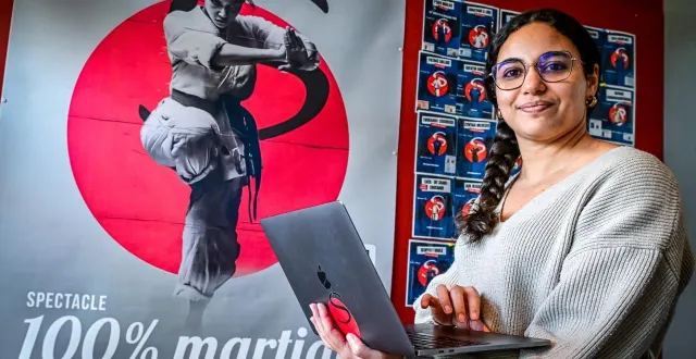 photo  devenue assistante de direction au samouraï 2000, leila heurtault a participé activement à la préparation de la grande soirée consacrée aux arts martiaux organisée samedi à antarès.  &copy;  photo le maine libre - yvon loué 