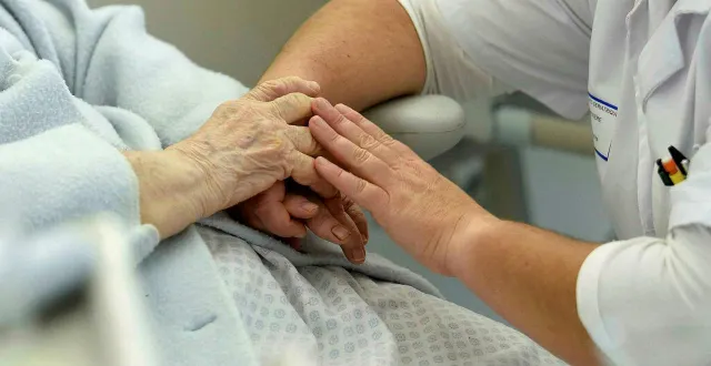 photo  le nombre de morts solitaires par année est sous-évalué, selon les petits frères des pauvres.  &copy;  archives le courrier de l’ouest - marie delage 