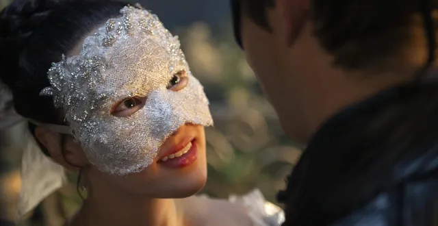 photo  la suite des aventures de benedict et sophie dans « la chronique des bridgerton » arrivera dans quelques semaines sur netflix.  &copy;  liam daniel/netflix 