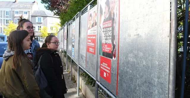 photo  a-t-on joué sur l’interprétation des mots jeudi soir au conseil municipal d’avrillé en évoquant l’affichage de campagne ?  &copy;  documentation archives co – michel durigneux 