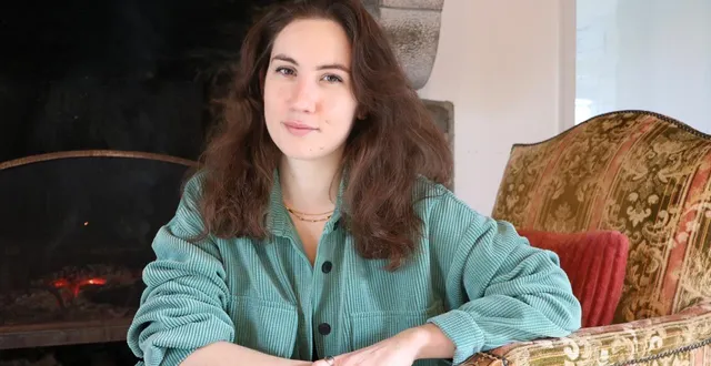 photo  artiste originaire de rouen (seine-maritime), constance de saint-remy est en résidence dans la manche pour travailler sur un projet évoquant les catastrophes industrielles comme lubrizol.  &copy;  ouest-france 