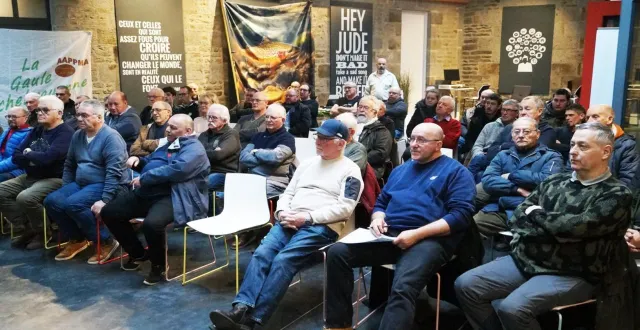 photo  une soixantaine de pêcheurs ont assisté à l’assemblée générale de la gaule tinchebrayenne.  &copy;  ouest-france 