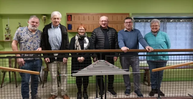 photo  de gauche à droite, daniel crasnier, nouveau président, daniel guérin, élisabeth roman ros, patrick cogné, dominique audebert, et claudine thibault.  &copy;  ouest-france 