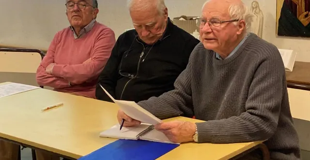 photo  les activités de l’association ont été annoncées par jacques roger, en présence d’une vingtaine de personnes.  &copy;  ouest-france 