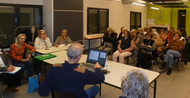 photo  une assemblée suivi par une vingtaine d’adhérents.  &copy;  le maine libre 