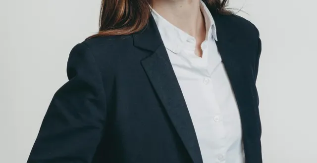 photo  anne-flore rouillon, fille de christophe rouillon, sera candidate aux élections municipales dans le 7e arrondissement de paris, face à rachida dati.  &copy;  collection privée 