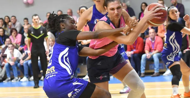 photo  anaïs brossais.  &copy;  co - michel durigneux 