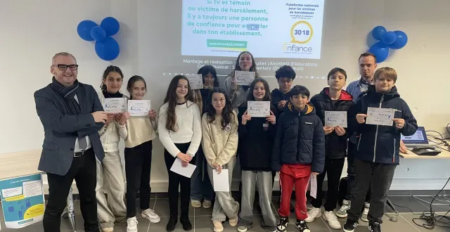 photo  ces élèves du collège anita-conti, à saint-nazaire (loire-atlantique), ont réalisé un court-métrage pour dénoncer le harcèlement scolaire.  &copy;  ouest-france 
