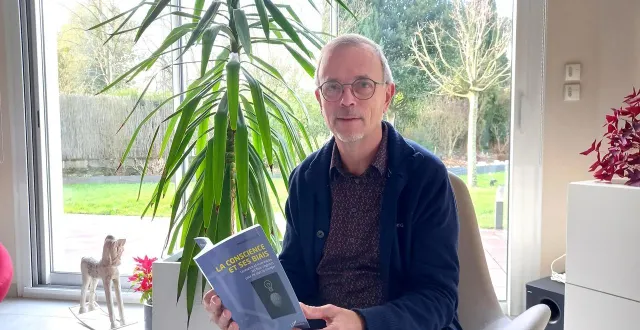 photo  dans les biais de la conscience, le neurologue pascal mespouille explique les pièges qui font prendre de mauvaises décisions, et donne des exemples et des conseils pour les éviter.  &copy;  ouest-france 